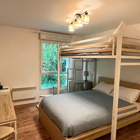 Cosy Paris Rer A Apartment *